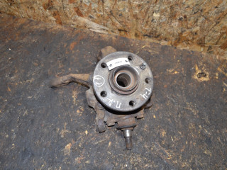 кулак поворотный правый Volkswagen Transporter T4 1998