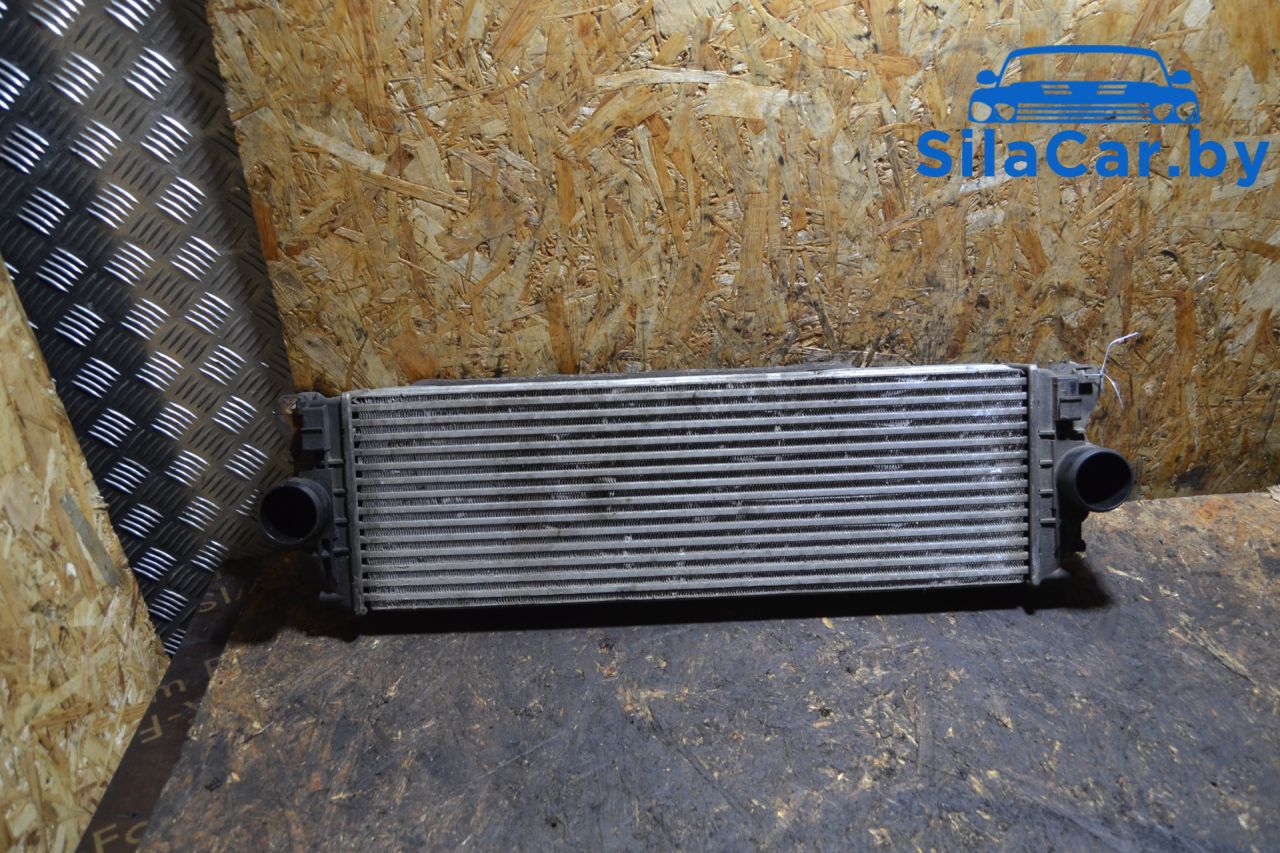 интеркулер Volkswagen Crafter 1 поколение 2009, 2.5 л., дизель, МКПП - фото №1