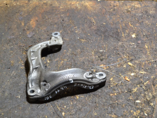 кронштейн компрессора кондиционера Mitsubishi Outlander 2 поколение [рестайлинг] (2009 - 2012), 2.0 л., 4B11, бензин, вариатор, 7813A218