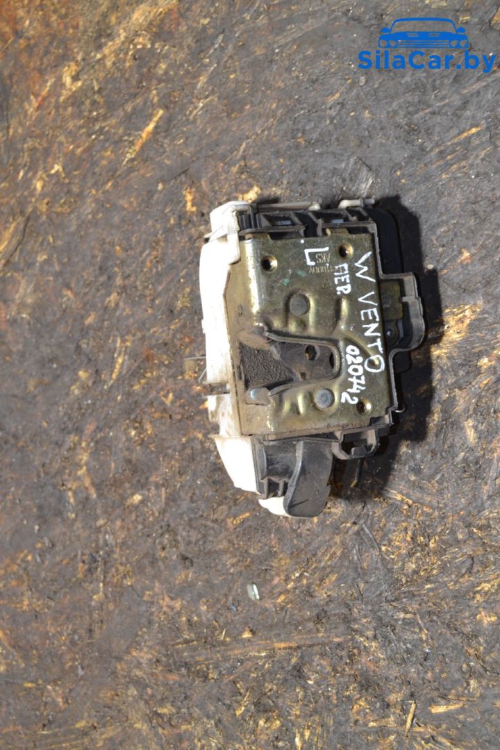 замок двери передней левой Volkswagen Vento 1 поколение 1995, седан, 1H0362153 - фото №1