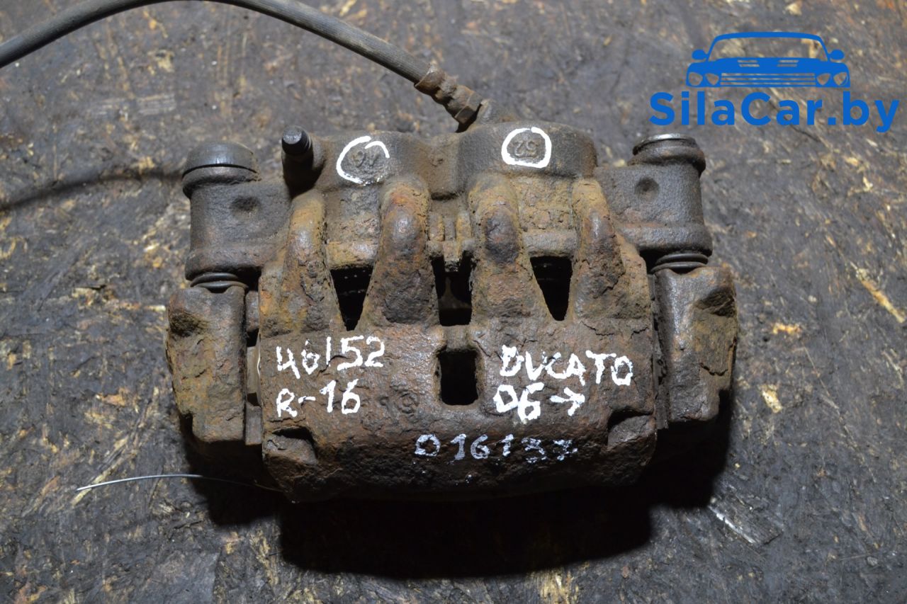 суппорт передний правый Fiat Ducato 3 поколение (2006 - 2014) - фото №1