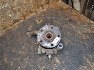 кулак поворотный правый Volkswagen Transporter T4 1998