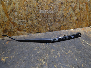 щеткодержатель (поводок стеклоочистителя, дворник) Toyota Avensis Verso 1 поколение [рестайлинг] 2003