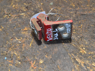 петля двери Volkswagen Vento 1 поколение 1995, седан