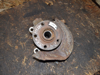 кулак поворотный левый Volkswagen Transporter T4 1998