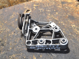 кронштейн компрессора кондиционера Nissan Almera Tino V10 (2000 - 2003), 2.2 л., YD22D, дизель, МКПП