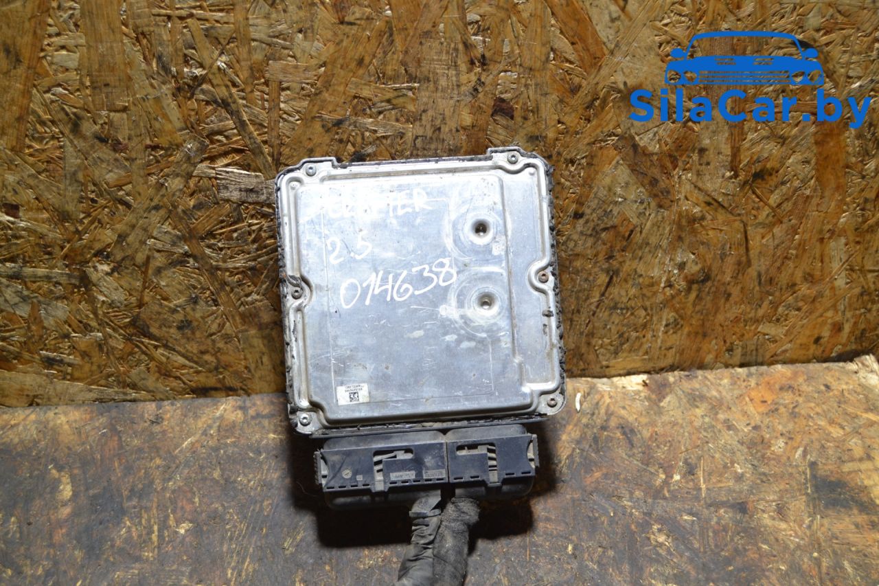 блок управления двигателем Volkswagen Crafter 1 поколение 2009, 2.5 л., дизель, МКПП, 076906022P - фото №1