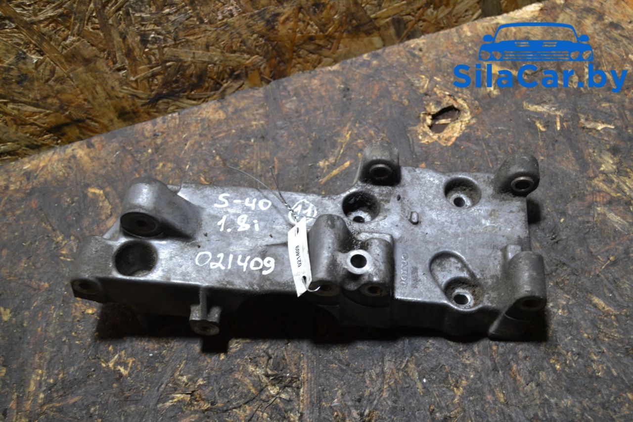 кронштейн генератора Volvo S40 1 поколение 1999, 1.8 л., бензин, 9146253 - фото №1