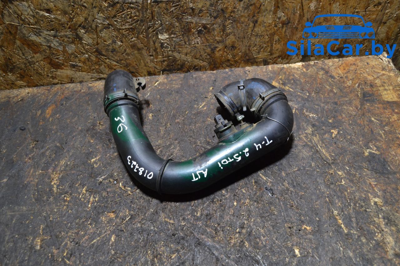 патрубок интеркулера Volkswagen Transporter T4 (1990 - 2003), 2.5 л., AJT, дизель, 7D0145838B - фото №1