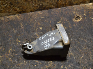 кронштейн двигателя Mercedes-Benz C-Класс W203/S203/CL203 (2000 - 2004), 1.8 л., Kompr, бензин, МКПП, A2712230804