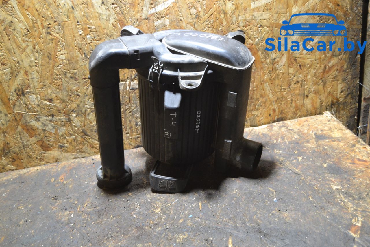 корпус воздушного фильтра Volkswagen Transporter T4 (1990 - 2003), 2.4 л., дизель - фото №1