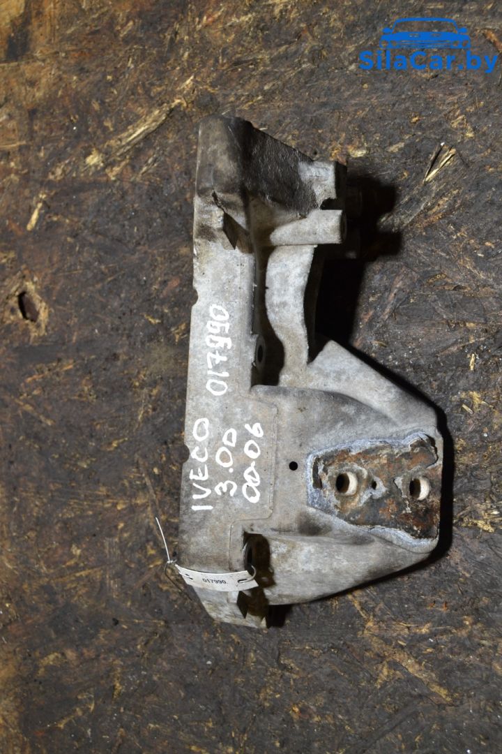 кронштейн двигателя IVECO Daily 5 поколение (2011 - 2014), 3.0 л., дизель - фото №1
