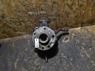 кулак поворотный левый Volkswagen Transporter T4 1998