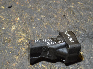 кронштейн турбины Mercedes-Benz M-Класс W164 (2005 - 2008), 3.0 л., CDi, OM 642.940, дизель, АКПП, 6420968345