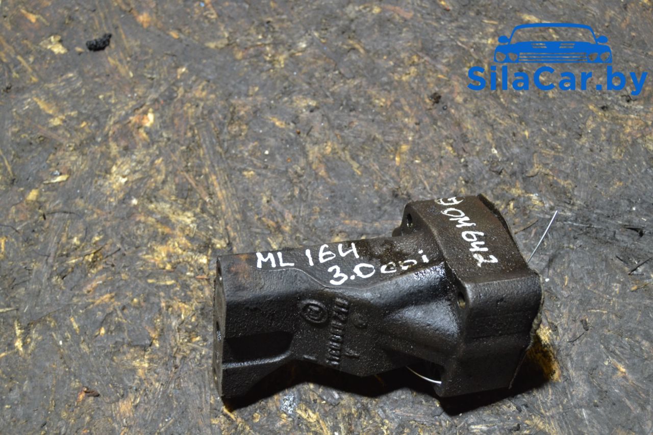 кронштейн турбины Mercedes-Benz M-Класс W164 (2005 - 2008), 3.0 л., CDi, OM 642.940, дизель, АКПП, 6420968345 - фото №1