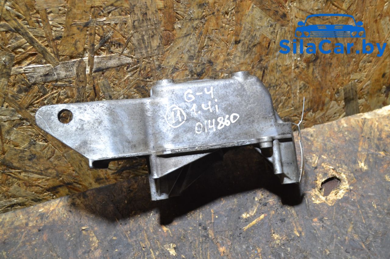 кронштейн двигателя Volkswagen Golf 4 поколение (1997 - 2006), 1.4 л., бензин, МКПП, 036199275E - фото №1