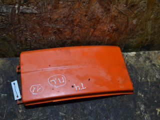 ресничка (ус) левой фары Volkswagen Transporter T4 1998