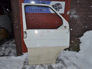 дверь передняя правая Volkswagen Transporter T4 1999