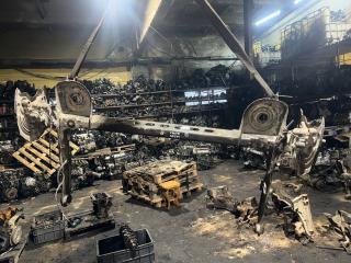 балка подвески задняя Renault Trafic 2 поколение 2001, 1.9 л., DCi, дизель