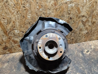 кулак задний правый BMW 1 серия F20/F21 2013, 2.0 л., дизель