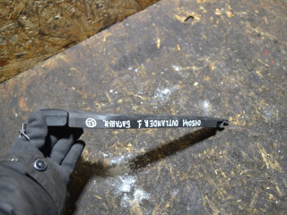 щеткодержатель задний Mitsubishi Outlander 1 поколение 2004