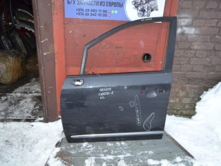 дверь передняя левая Kia Carens 2 поколение (2002 - 2006), 2.0 л., CRDi, D4EA, дизель