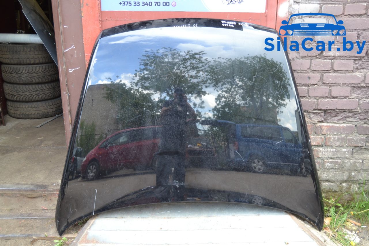 капот Volkswagen Touareg 1 поколение 2007 - фото №1