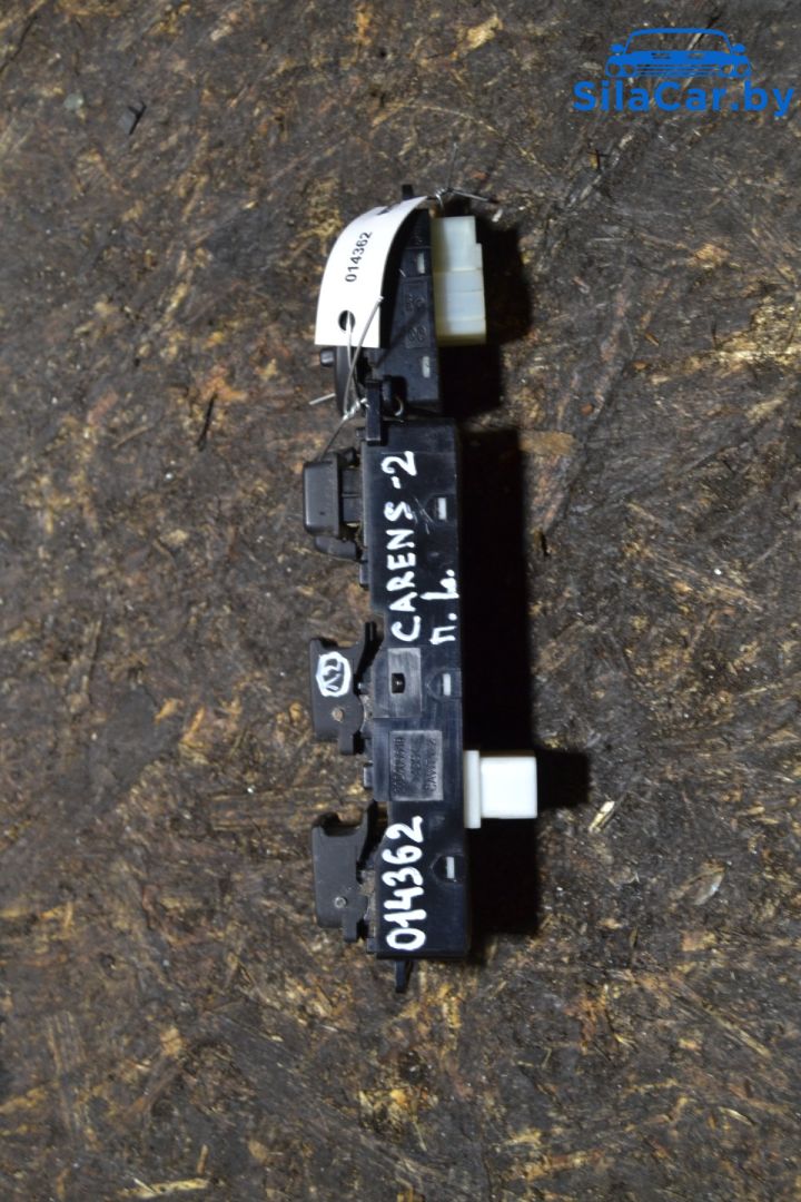 блок управления стеклоподъемниками Kia Carens 2 поколение (2002 - 2006), 2.0 л., CRDi, D4EA, дизель, 202005519 - фото №1