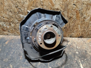 кулак задний левый BMW 1 серия F20/F21 2013, 2.0 л., дизель