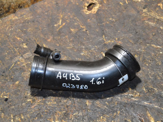 патрубок воздушного фильтра Audi A4 B5 1999, 1.6 л., ADP, бензин, 050133354