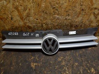 решетка радиатора Volkswagen Golf 4 поколение 2003, 2.0 л., дизель, 1J0853655G, 1J0853651H