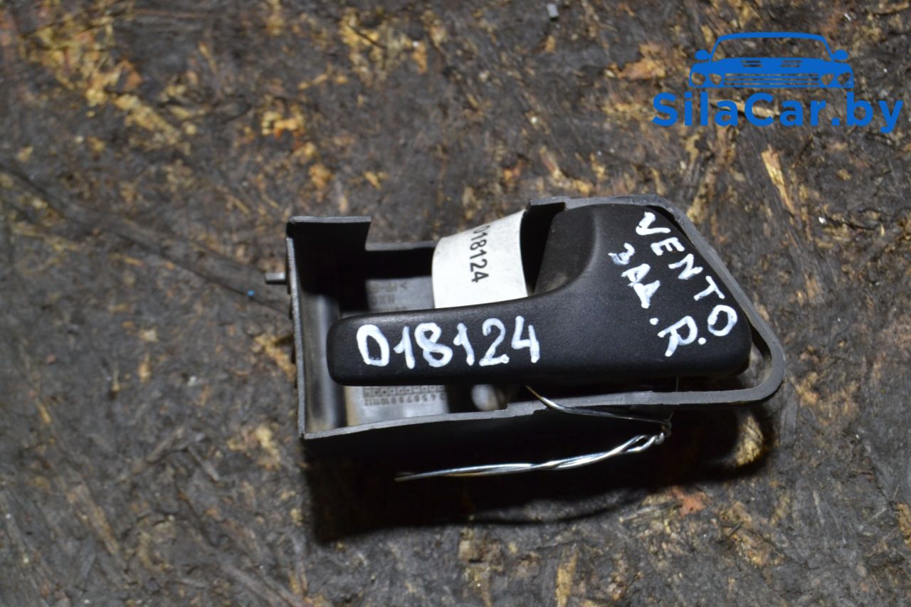 ручка внутренняя задняя правая Volkswagen Vento 1 поколение 1995, седан - фото №1