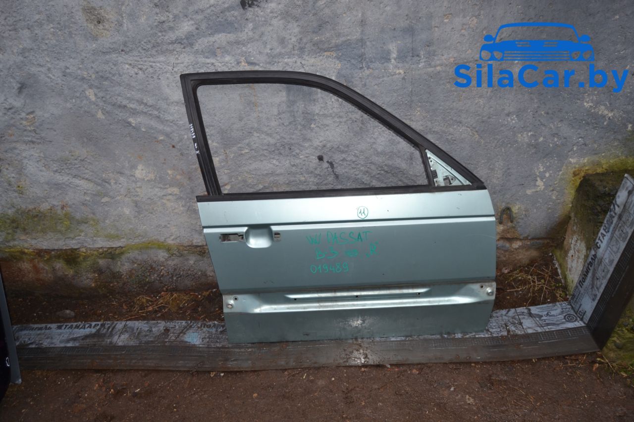 дверь передняя правая Volkswagen Passat B3 (1988 - 1997) - фото №1