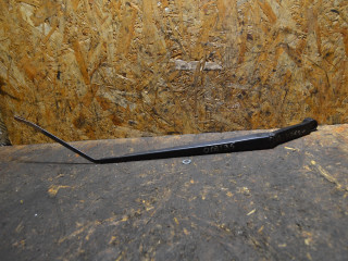 щеткодержатель (поводок стеклоочистителя, дворник) Toyota Avensis Verso 1 поколение [рестайлинг] 2003