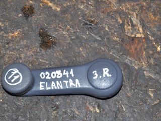 ручка стеклоподъемника задней правой Hyundai Elantra XD (2000 - 2003)