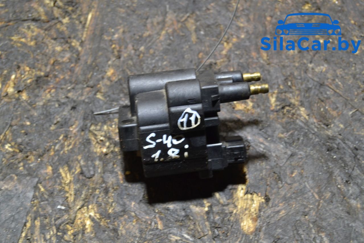 катушка зажигания Volvo S40 1 поколение 1999, 1.8 л., бензин, 7700850999 - фото №1