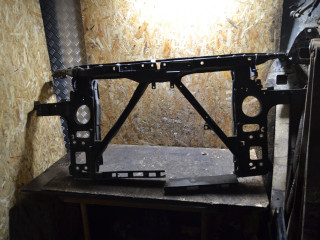 передняя панель крепления облицовки (телевизор) Audi Q7 4L 2008, 3.0 л., дизель