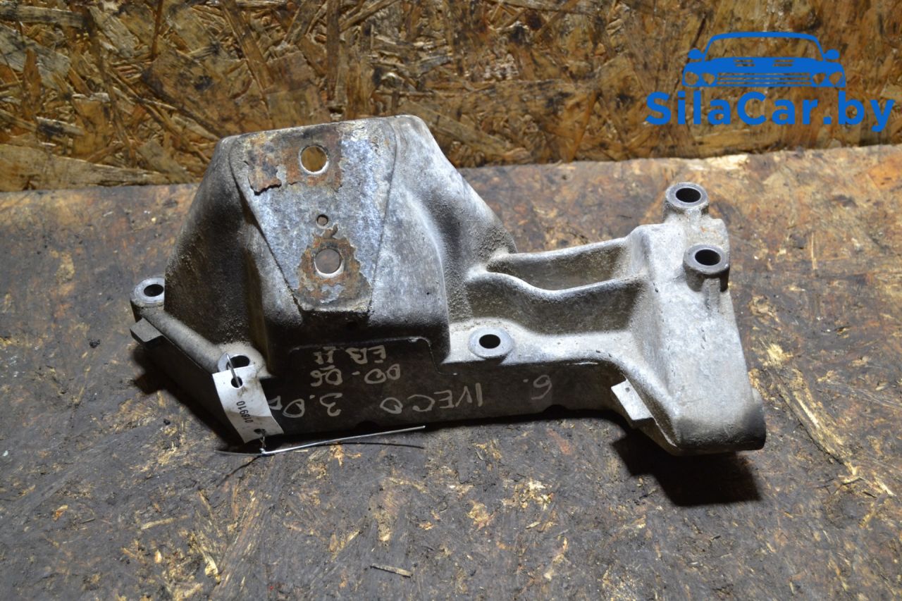 кронштейн двигателя IVECO Daily 5 поколение (2011 - 2014), 3.0 л., дизель, 500376599 - фото №1