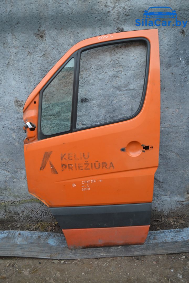 дверь передняя левая Volkswagen Crafter 1 поколение 2009, 2.5 л., дизель, МКПП - фото №1
