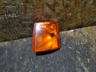 поворотник левый Volkswagen Transporter T4 1998