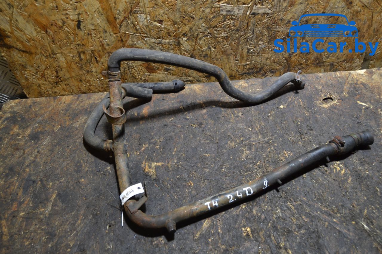 трубка охлаждающей жидкости Volkswagen Transporter T4 (1990 - 2003), 2.4 л., дизель - фото №1