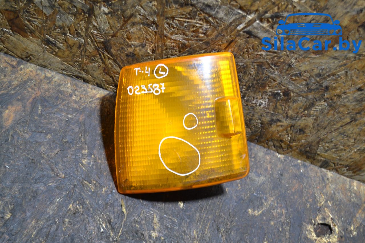 поворотник левый Volkswagen Transporter T4 1998 - фото №1