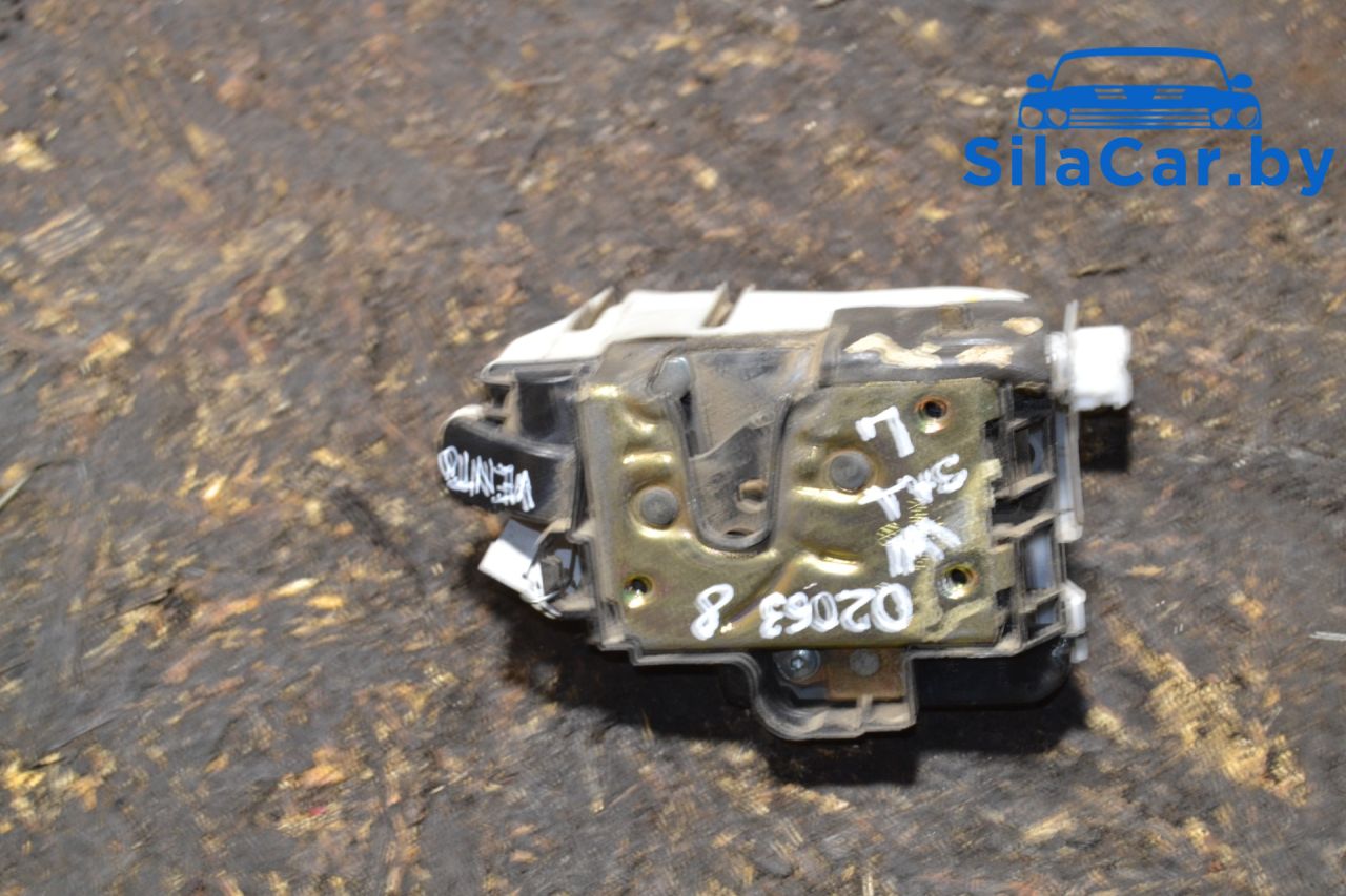 замок двери задней левой Volkswagen Vento 1 поколение 1995, седан, 1H4839015 - фото №1