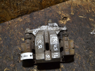 суппорт задний правый Toyota Prius 3 поколение (2009 - 2011), 1.8 л., 2ZR-FXE, бензин