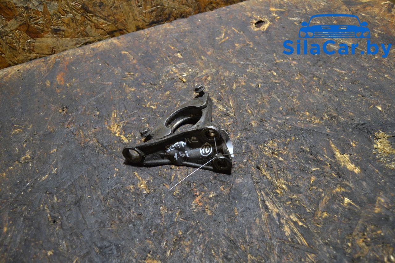 кронштейн полуоси Renault Scenic 2 поколение (2003 - 2006), 1.6 л., бензин, 187335 - фото №1