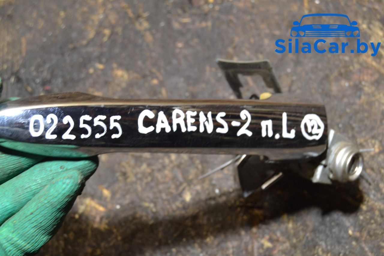 ручка наружная Kia Carens 2 поколение (2002 - 2006), 2.0 л., CRDi, D4EA, дизель - фото №1