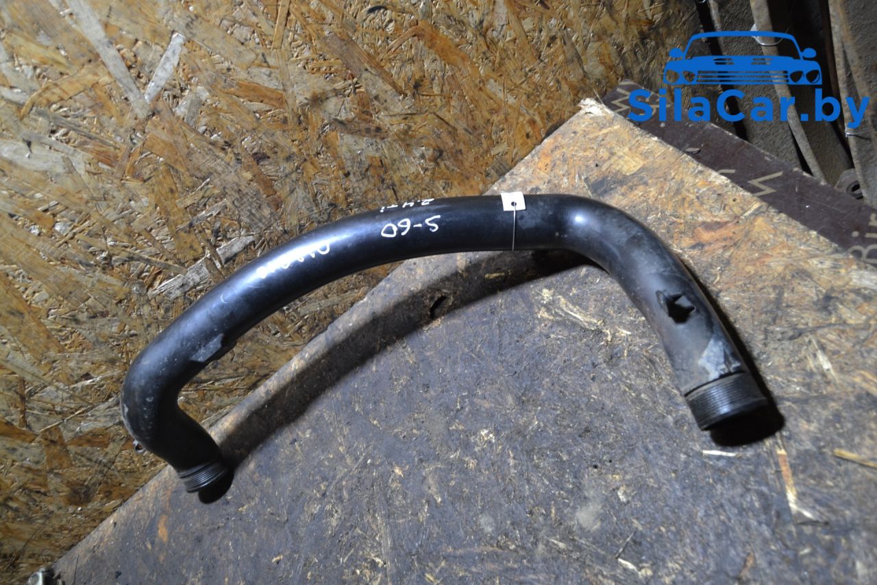 патрубок интеркулера Volvo S60 1 поколение 2003, 2.4 л., Ti, бензин, АКПП, 1282865 - фото №1