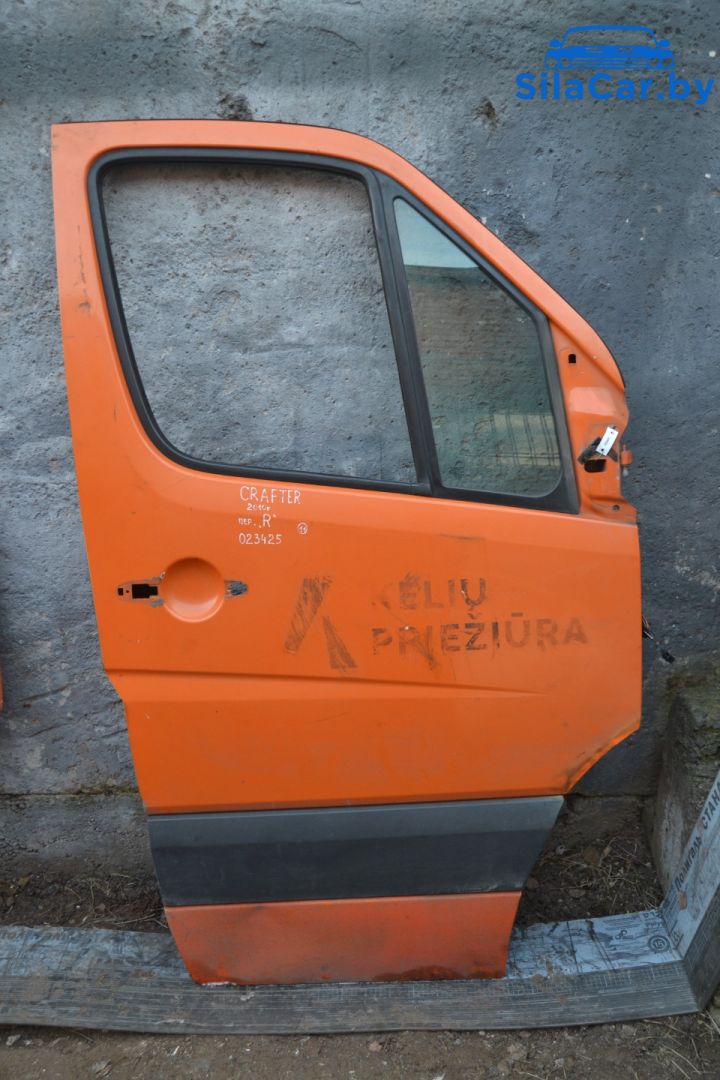 дверь передняя правая Volkswagen Crafter 1 поколение 2009, 2.5 л., дизель, МКПП - фото №1