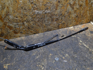 щеткодержатель (поводок стеклоочистителя, дворник) Volkswagen Crafter 1 поколение 2009, 2.5 л., дизель, МКПП, A9068200644