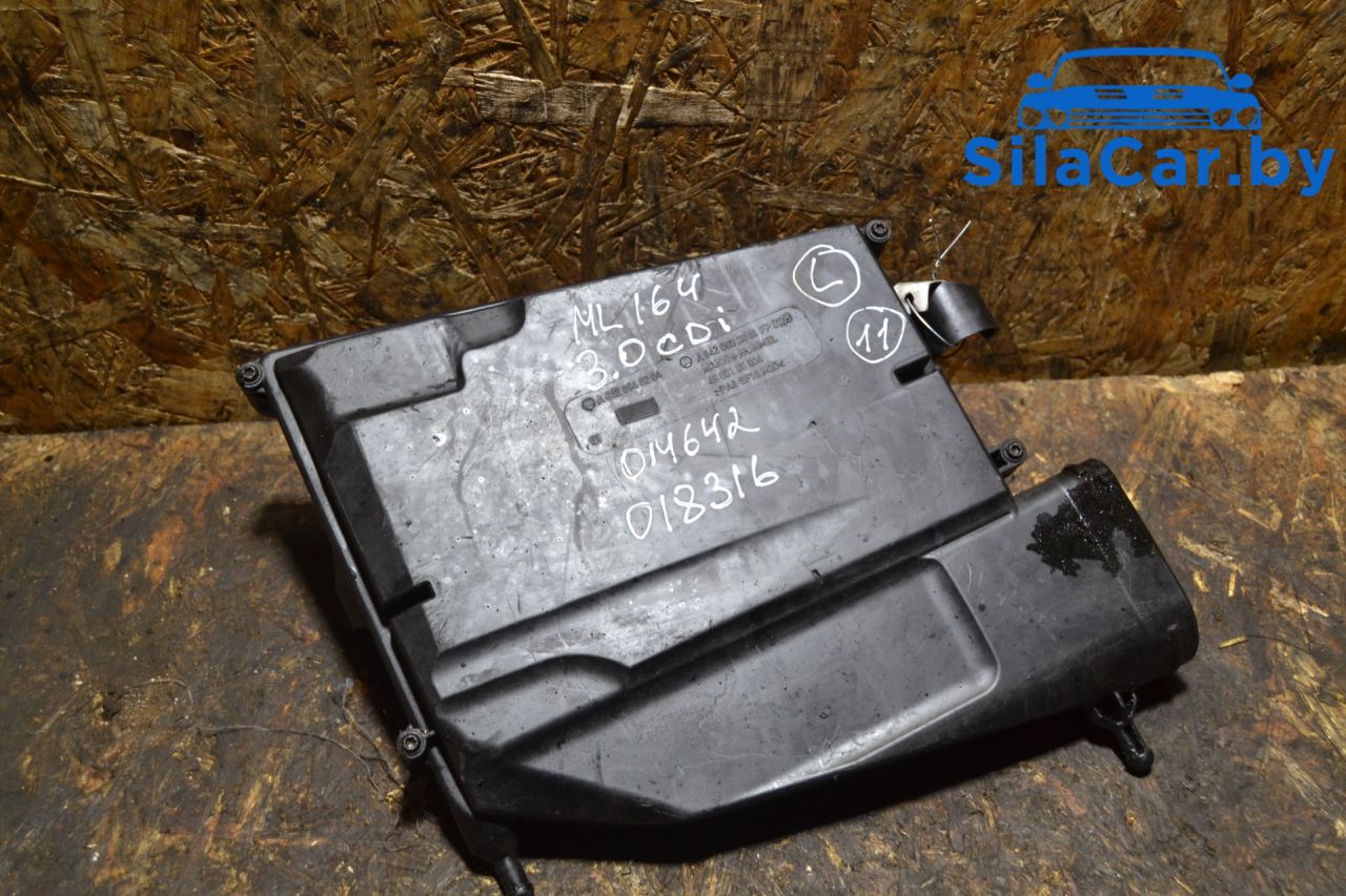 корпус воздушного фильтра Mercedes-Benz M-Класс W164 (2005 - 2008), 3.0 л., CDi, OM 642.940, дизель, АКПП - фото №1